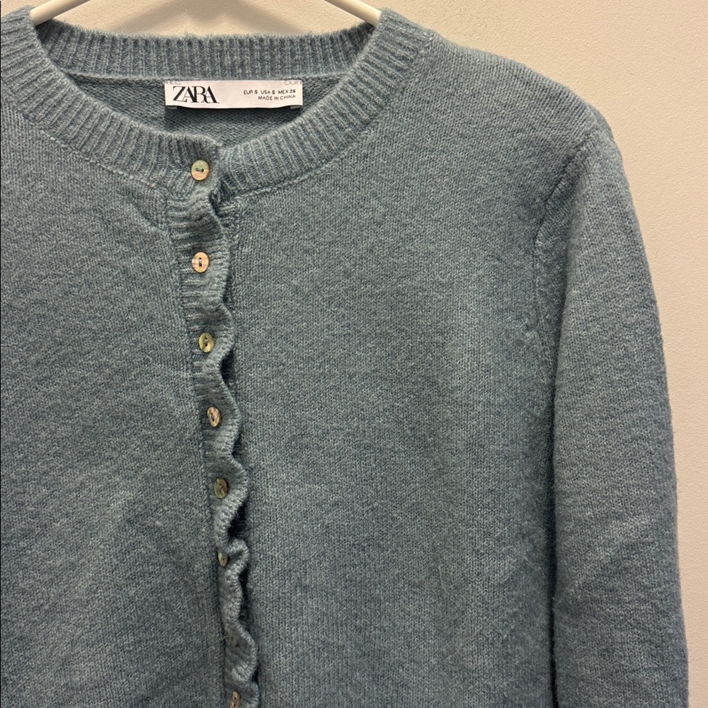 ZARA | Ruffle Sleeve Cardigan - Picture 3 of 7